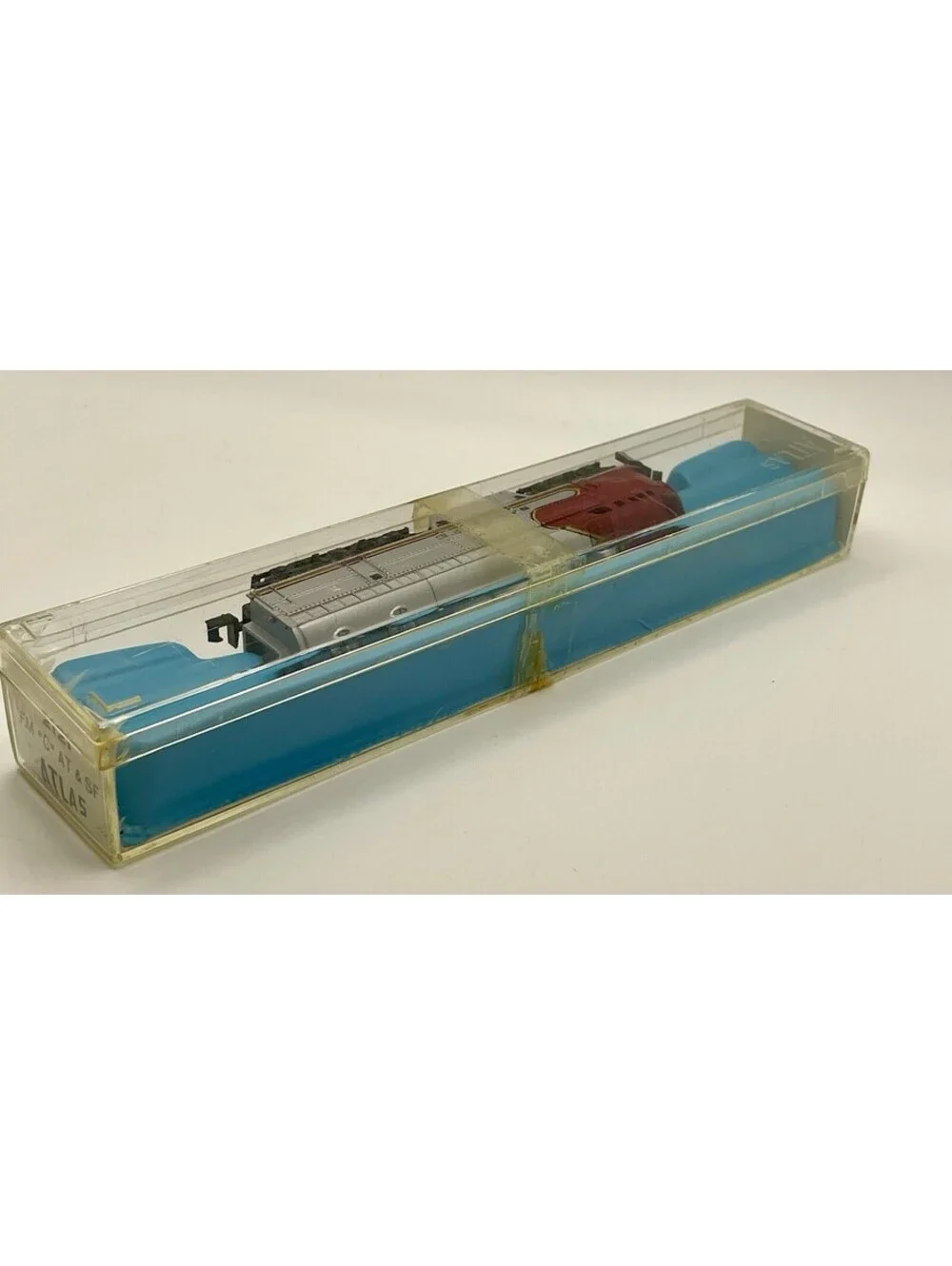 Vintage 1969 ATLAS- Fairbanks-Morse FM Diesel Locomotive Santa Fe -N Scale 2121